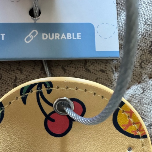 2 sets of 2 “Life  Is Good” Fruit Print Luggage Tags - Yellow and Pink+
Zoom in🍉 - Picture 8 of 8